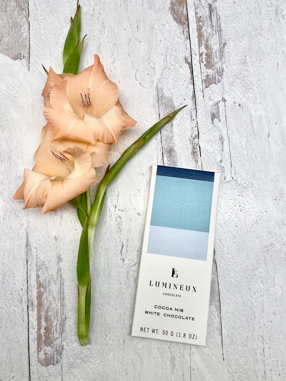 Lumineux Cocoa Nib White 35%