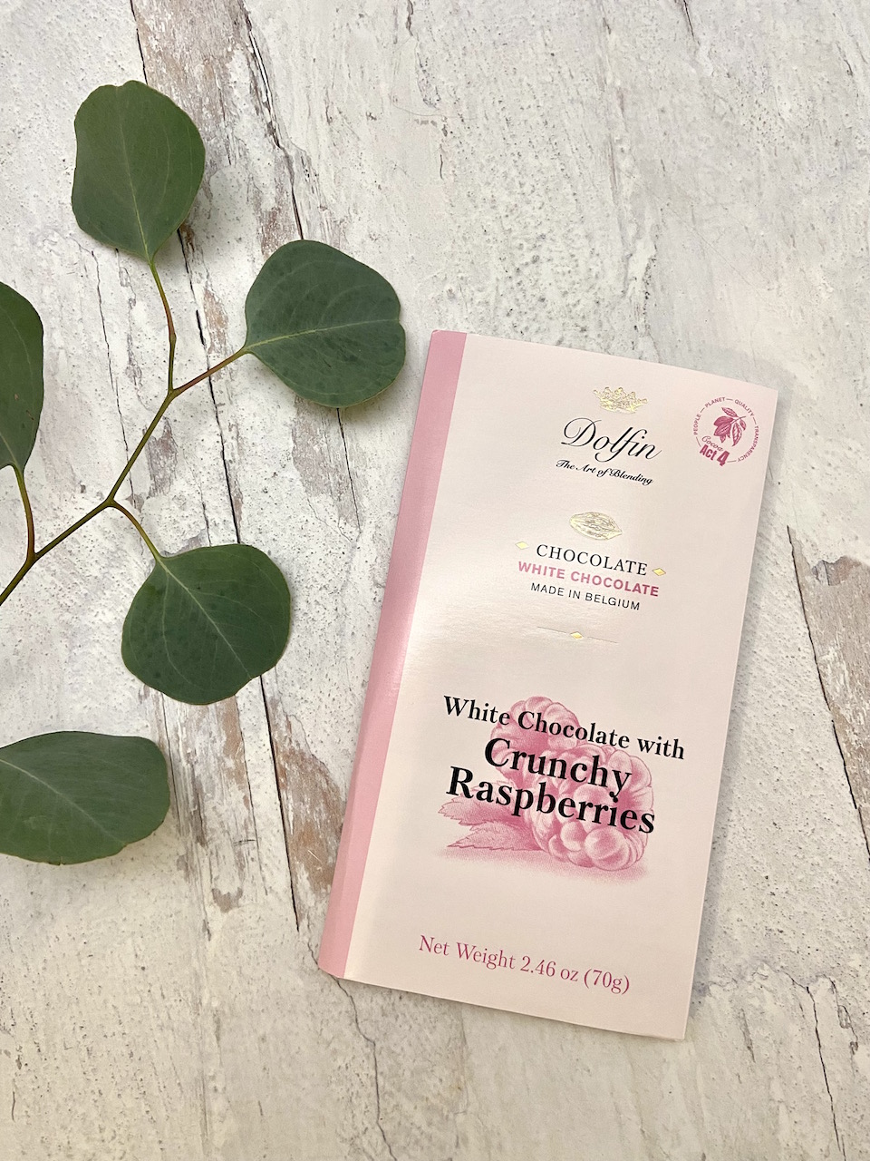 Dolfin White Chocolate with Crunchy Raspberries