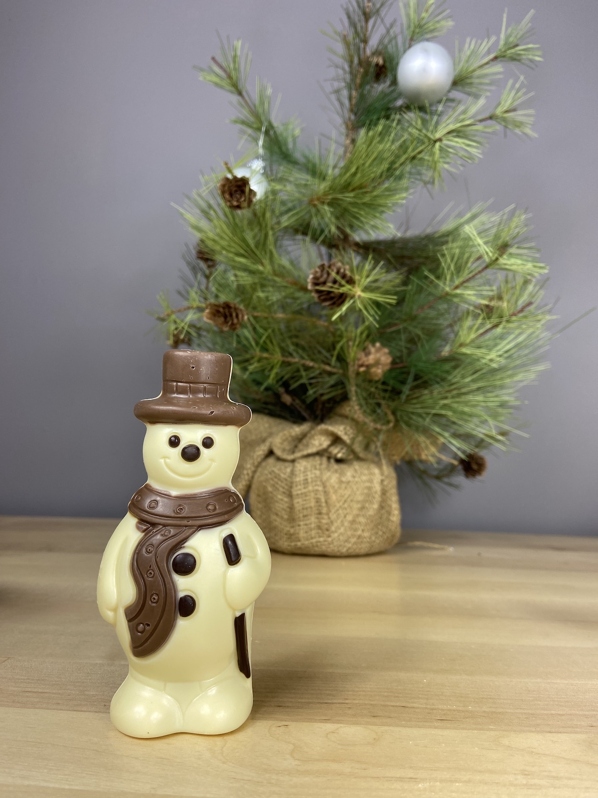 Nirvana Snowman-hollow white chocolate 60g
