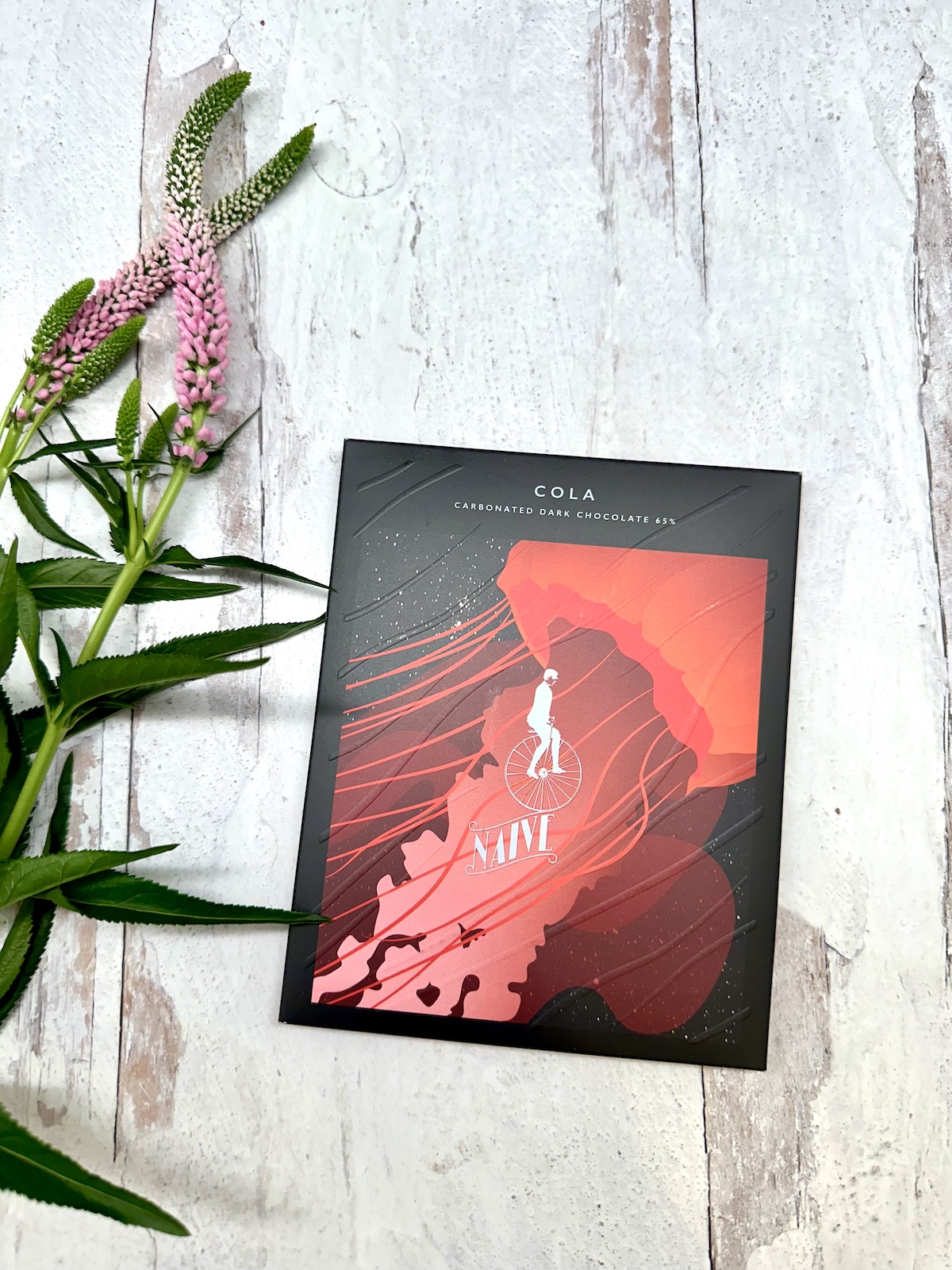 Naive Cola Carbonated Dark Chocolate 65%